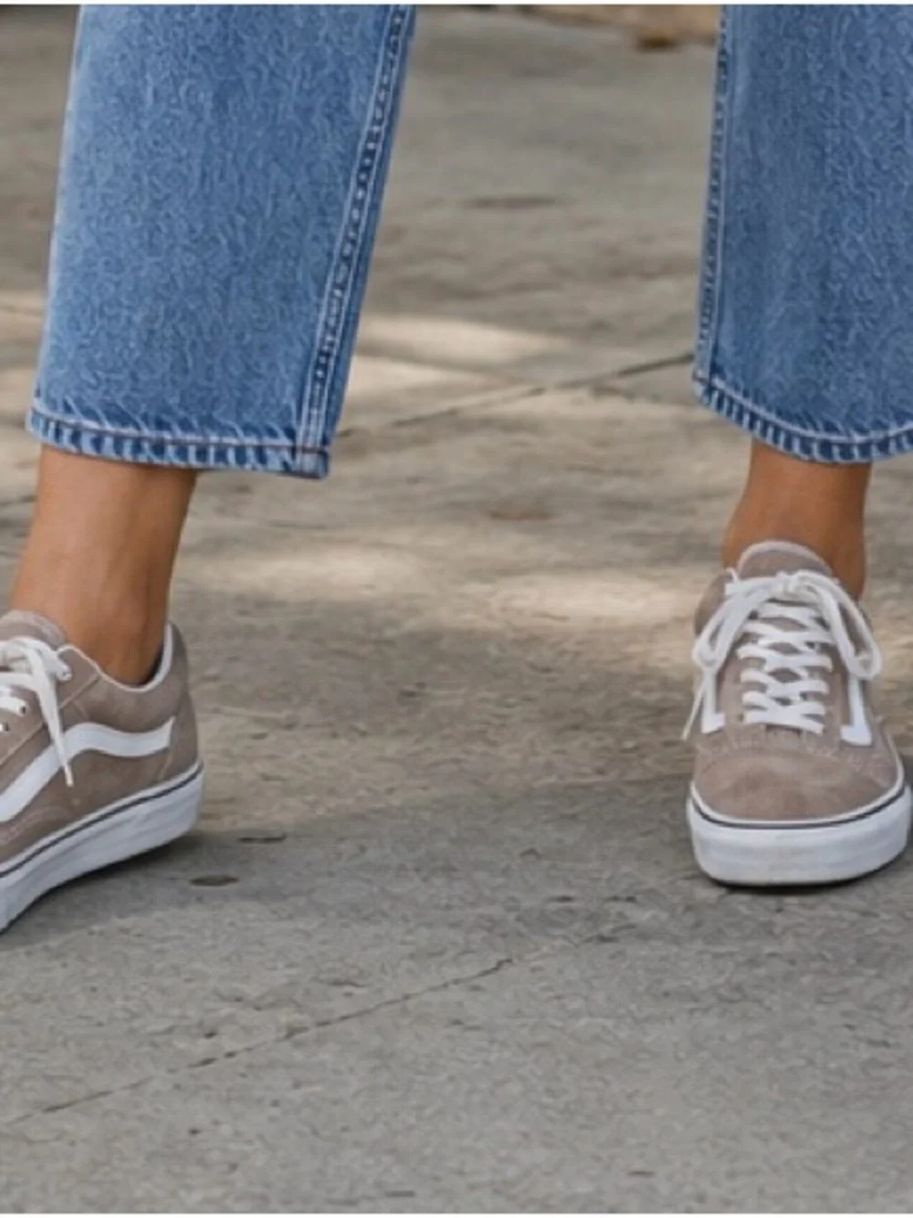 Vans Old Skool Women’s 7 Metallic Tan/ White Stripe Low Top Sneakers